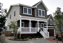 Sounds Edge Green and Maroon Home